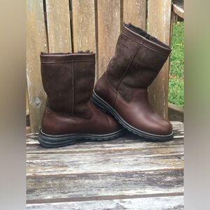 UGG Boots (Brown)